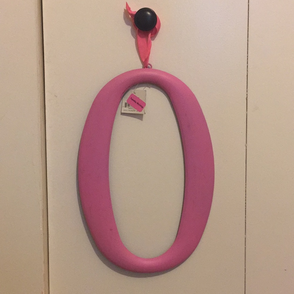 NWT Tuesday Morning hanging letter O